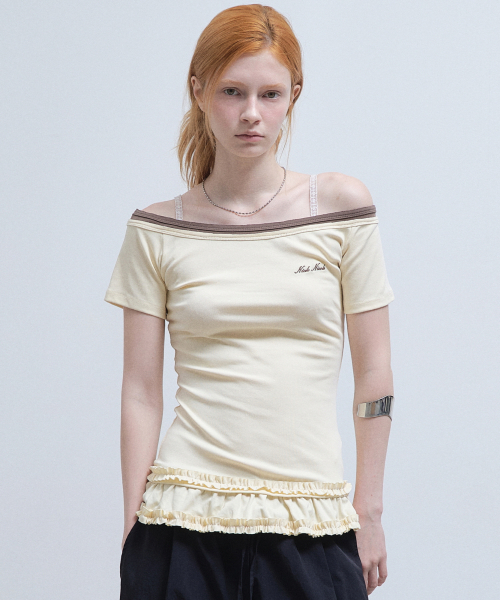 NICK&NICOLE(ニックアンドニコール)の「OFF-SHOULDER FRILL HALF TOP_CREAM(Tシャツ/カットソー・レディース・その他・FREE)」の1枚目の写真