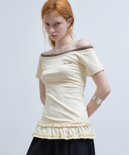 NICK&NICOLE(ニックアンドニコール)の「OFF-SHOULDER FRILL HALF TOP_CREAM(Tシャツ/カットソー・レディース・その他・FREE)」の2枚目の写真