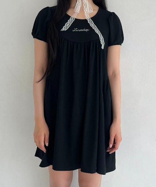 hugi(ハギ)の「LUNA DROP PUFF DRESS / ルナドロップパフドレス(ドレス・レディース・グレー/ブラック/ホワイト・FREE)」の1枚目の写真