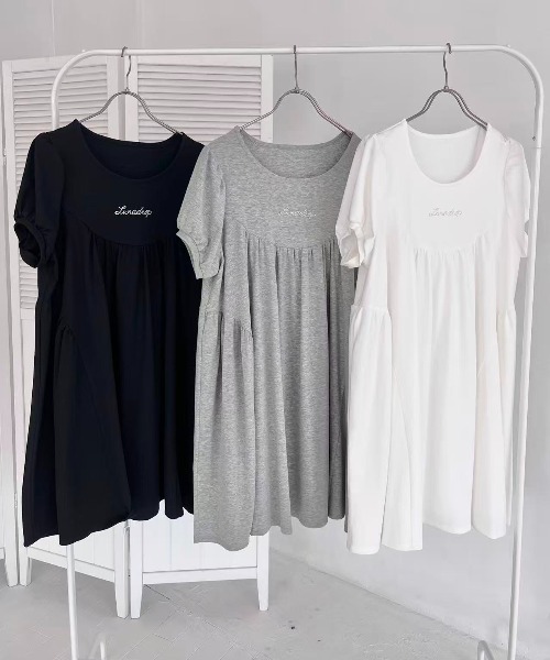 hugi(ハギ)の「LUNA DROP PUFF DRESS / ルナドロップパフドレス(ドレス・レディース・グレー/ブラック/ホワイト・FREE)」の11枚目の写真