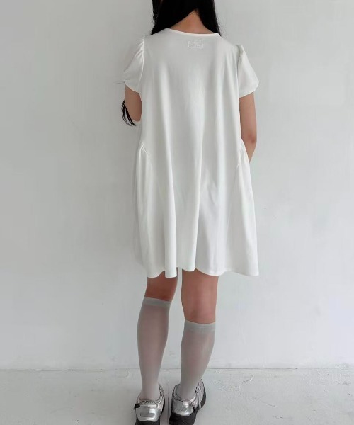 hugi(ハギ)の「LUNA DROP PUFF DRESS / ルナドロップパフドレス(ドレス・レディース・グレー/ブラック/ホワイト・FREE)」の9枚目の写真