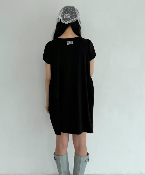 hugi(ハギ)の「LUNA DROP PUFF DRESS / ルナドロップパフドレス(ドレス・レディース・グレー/ブラック/ホワイト・FREE)」の10枚目の写真