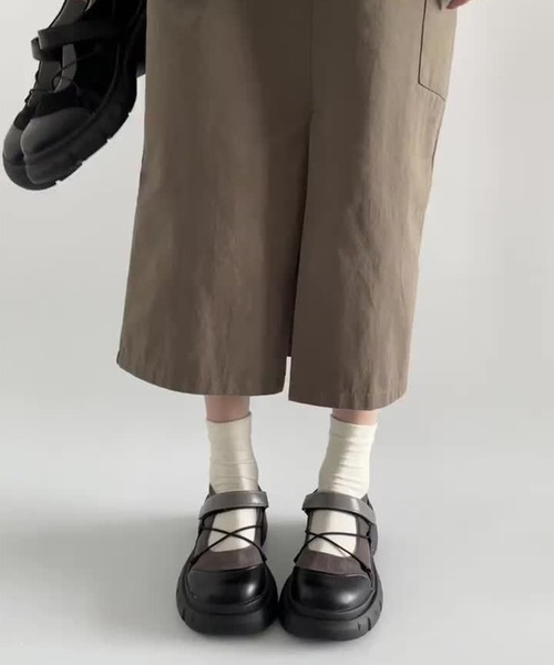 lulufa(ルルファ)の「コードデザイン 厚底 ボリュームソール メリージェーンシューズ スニーカー(パンプス・レディース・ブラック/グレー・LARGE/MEDIUM)」の4枚目の写真
