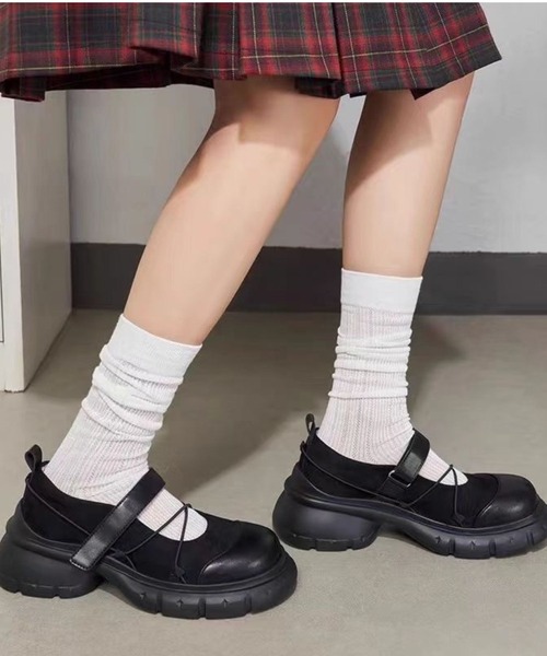 lulufa(ルルファ)の「コードデザイン 厚底 ボリュームソール メリージェーンシューズ スニーカー(パンプス・レディース・ブラック/グレー・LARGE/MEDIUM)」の14枚目の写真
