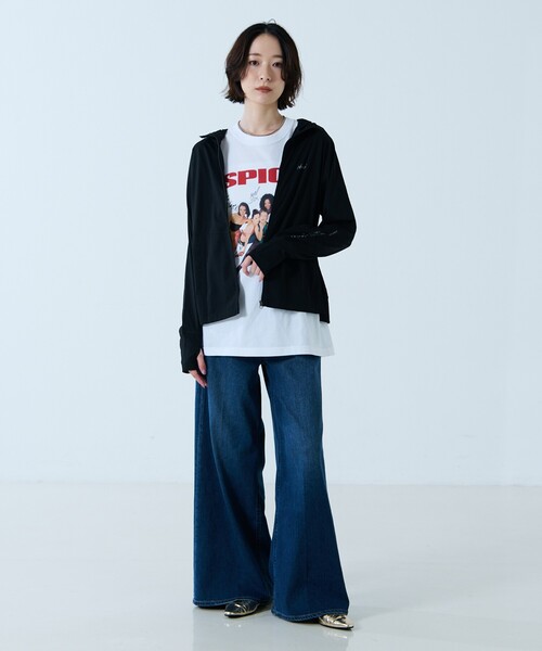 NANGA(ナンガ)の「【NANGA / ナンガ】Air Flex RASH GUARD ZIP PK W/リフレクタープリント ラッシュガードパーカー(Tシャツ/カットソー・レディース・ブラック/ホワイト/グレー・フリー)」の4枚目の写真