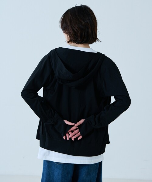 NANGA(ナンガ)の「【NANGA / ナンガ】Air Flex RASH GUARD ZIP PK W/リフレクタープリント ラッシュガードパーカー(Tシャツ/カットソー・レディース・ブラック/ホワイト/グレー・フリー)」の9枚目の写真