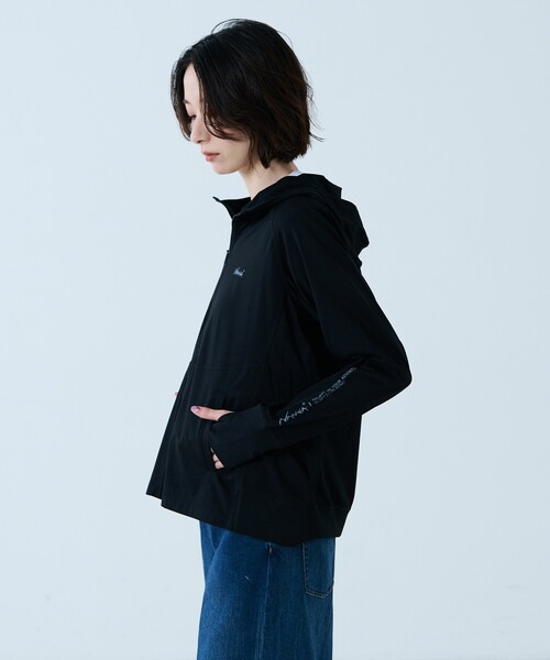 NANGA(ナンガ)の「【NANGA / ナンガ】Air Flex RASH GUARD ZIP PK W/リフレクタープリント ラッシュガードパーカー(Tシャツ/カットソー・レディース・ブラック/ホワイト/グレー・フリー)」の11枚目の写真