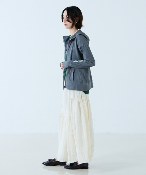 NANGA(ナンガ)の「【NANGA / ナンガ】Air Flex RASH GUARD ZIP PK W/リフレクタープリント ラッシュガードパーカー(Tシャツ/カットソー・レディース・ブラック/ホワイト/グレー・フリー)」の13枚目の写真