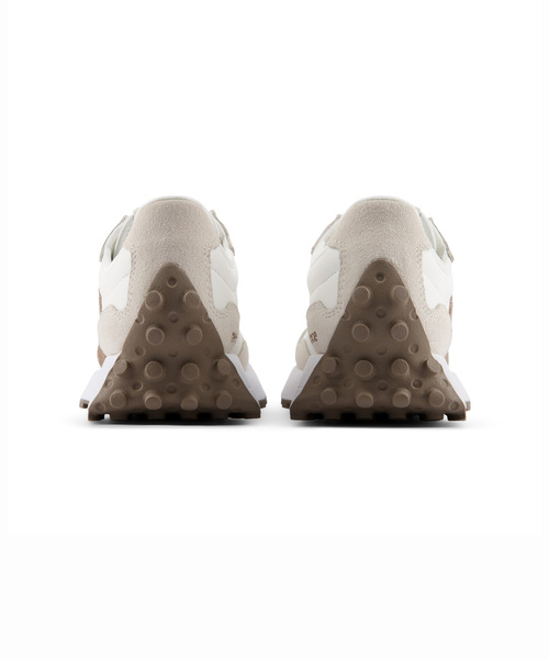 NEW BALANCE(ニューバランス)の「【NEW BALANCE/ニューバランス】327:スニーカー(スニーカー・レディース・ベージュ・22.5cm/25cm/24.5cm/24cm/23.5cm/23cm)」の9枚目の写真