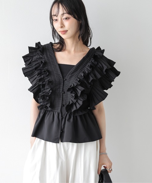 AMELY（エミリー）の「ラッフルフリル Ｖネックブラウス（シャツ/ブラウス・レディース・ホワイト/ブラック・フリー）」の3枚目の写真