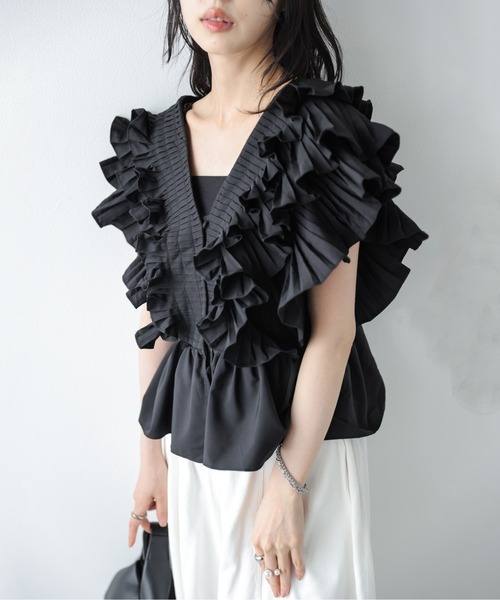 AMELY（エミリー）の「ラッフルフリル Ｖネックブラウス（シャツ/ブラウス・レディース・ホワイト/ブラック・フリー）」の10枚目の写真