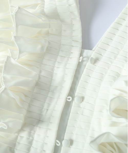 AMELY（エミリー）の「ラッフルフリル Ｖネックブラウス（シャツ/ブラウス・レディース・ホワイト/ブラック・フリー）」の22枚目の写真