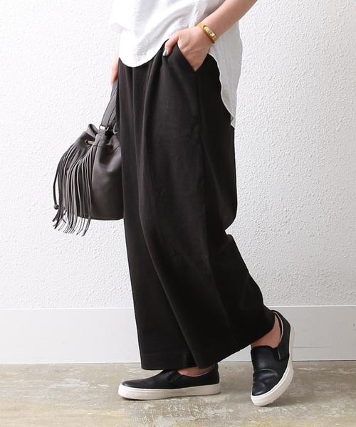 coen（コーエン）の「カットタックワイドパンツ（ブラック⇒WEB限定カラー）（その他パンツ・レディース・ブラック/グレー/ネイビー・LARGE/MEDIUM）」の2枚目の写真