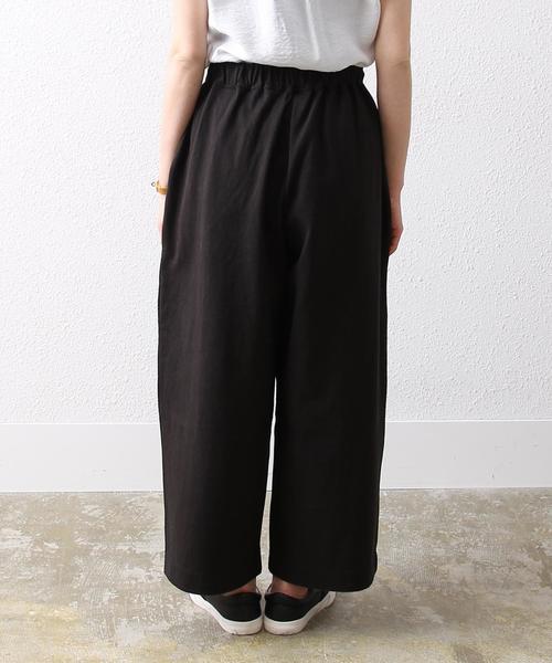 coen（コーエン）の「カットタックワイドパンツ（ブラック⇒WEB限定カラー）（その他パンツ・レディース・ブラック/グレー/ネイビー・LARGE/MEDIUM）」の6枚目の写真