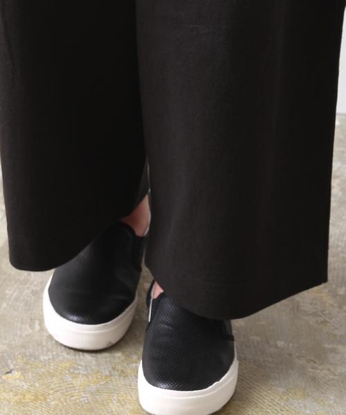 coen（コーエン）の「カットタックワイドパンツ（ブラック⇒WEB限定カラー）（その他パンツ・レディース・ブラック/グレー/ネイビー・LARGE/MEDIUM）」の8枚目の写真
