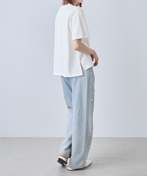 each(イーチ)の「【UVカット・接触冷感・汗染み防止】サイドスリットロゴTシャツ(Tシャツ/カットソー・レディース・ホワイト/ブラック・FREE)」の6枚目の写真