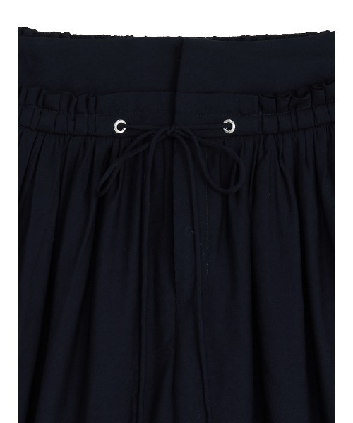 Ameri(アメリ)の「VOLUME BARREL SHEER PANTS(その他パンツ・レディース・ネイビー/イエロー/パープル・MEDIUM/SMALL)」の7枚目の写真