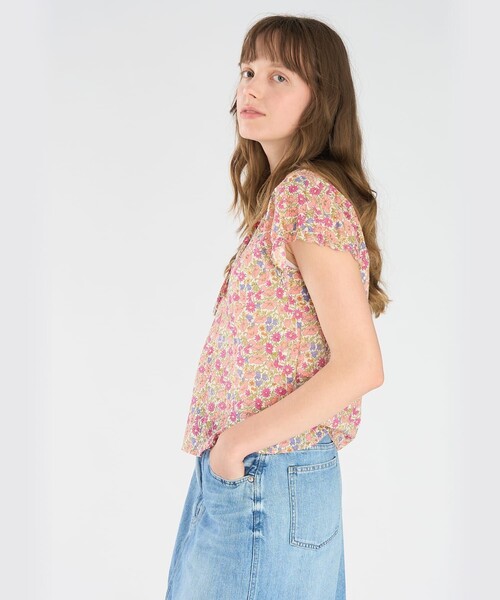 To b. by agnes b.(トゥービーバイアニエスベー)の「フラワープリント コットン ショートスリーブ ブラウス(シャツ/ブラウス・レディース・ピンク・36/40/38)」の3枚目の写真