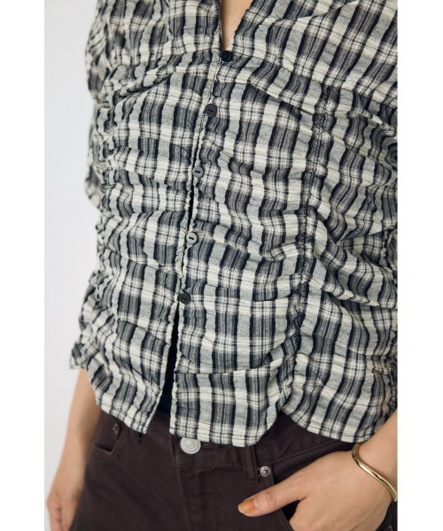 AZUL by moussy（アズールバイマウジー）の「チェックシャーリング半袖シャツ（シャツ/ブラウス・レディース・ブラック系その他/レッド系その他/ブルー系その他3・FREE）」の4枚目の写真