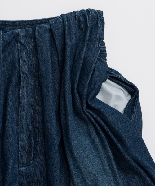 MAISON SPECIAL（メゾンスペシャル）の「Volume Denim Pants/ボリュームデニムパンツ（その他パンツ・レディース・ブラック/ブルー・36/38）」の16枚目の写真