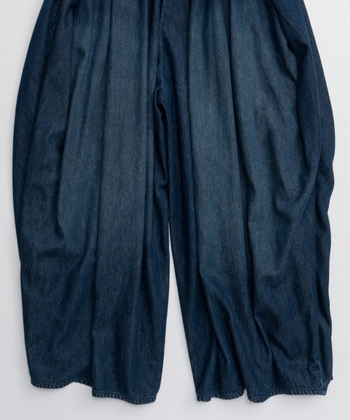 MAISON SPECIAL（メゾンスペシャル）の「Volume Denim Pants/ボリュームデニムパンツ（その他パンツ・レディース・ブラック/ブルー・36/38）」の19枚目の写真