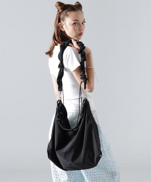 B'2nd(ビーセカンド)の「MAVYTH/メヴィス/2WAY NYLON BAG(ショルダーバッグ・レディース・ホワイト/ブラック・F)」の1枚目の写真
