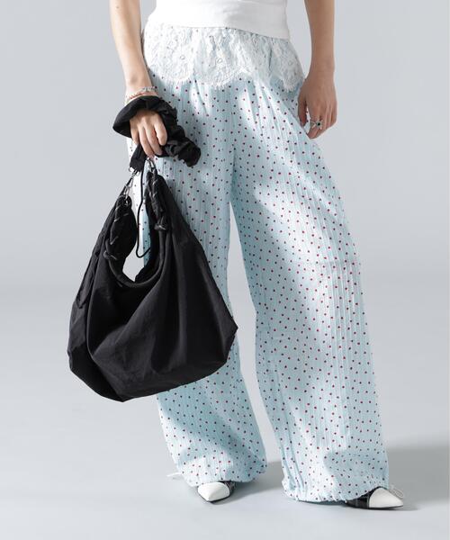 B'2nd(ビーセカンド)の「MAVYTH/メヴィス/2WAY NYLON BAG(ショルダーバッグ・レディース・ホワイト/ブラック・F)」の4枚目の写真