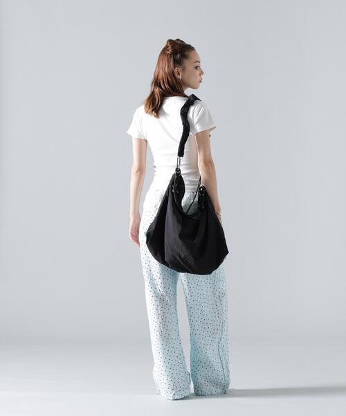 B'2nd(ビーセカンド)の「MAVYTH/メヴィス/2WAY NYLON BAG(ショルダーバッグ・レディース・ホワイト/ブラック・F)」の6枚目の写真