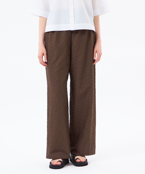 MACKINTOSH PHILOSOPHY(マッキントッシュ フィロソフィー)の「フラワーレースパンツ(その他パンツ・レディース・ダークネイビー/ブラウン系その他4・38/36)」の2枚目の写真