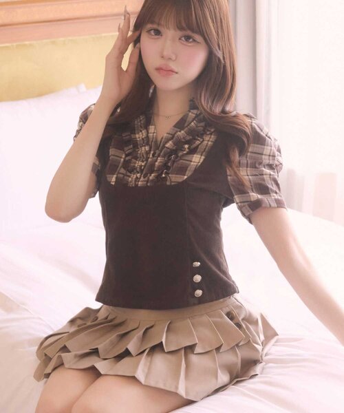 Belle Charme(ベルシャルム)の「【Belle Charme】Cordurey Frill Tops(シャツ/ブラウス・レディース・ブラウン/ブラック/ベージュ・FREE)」の3枚目の写真