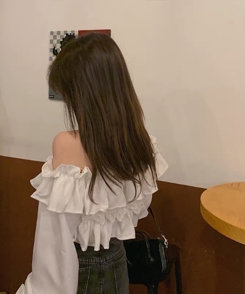 almo(アルモ)の「【LAMPOON】フリルオフショルブラウス(シャツ/ブラウス・レディース・ホワイト/ブラック・SMALL/LARGE/MEDIUM)」の14枚目の写真