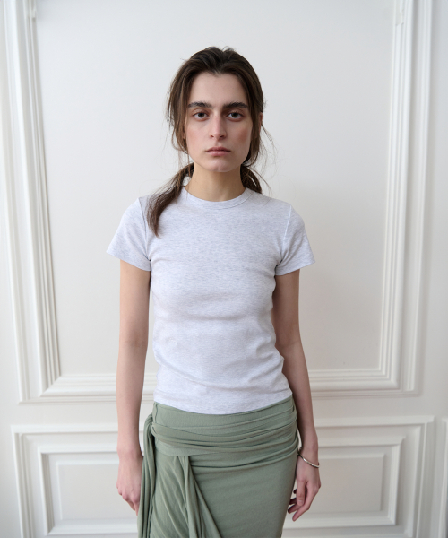 THEPORTA(ザ ポルタ)の「ESSENTIAL LOGO TEE, MELANGE(Tシャツ/カットソー・レディース・その他・OS)」の2枚目の写真
