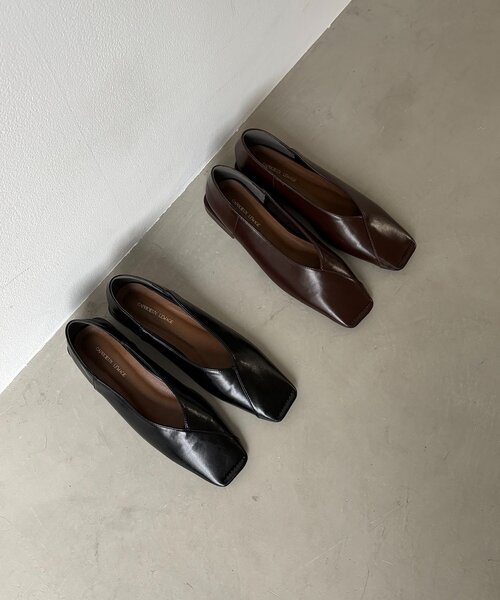 CAPRICIEUX LE'MAGE(カプリシューレマージュ)の「トゥステッチフラットシューズ(パンプス・レディース・ブラウン/ブラック・37/36/38)」の6枚目の写真