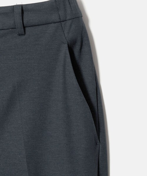 A DAY IN THE LIFE UNITED ARROWS(アデイインザライフユナイテッドアローズ)の「ポンチプリント ストレートパンツ ‐セットアップ対応・ウォッシャブル‐<A DAY IN THE LIFE>(その他パンツ・レディース・ネイビー/ダークブラウン/ダークグレー・38/36/40)」の18枚目の写真