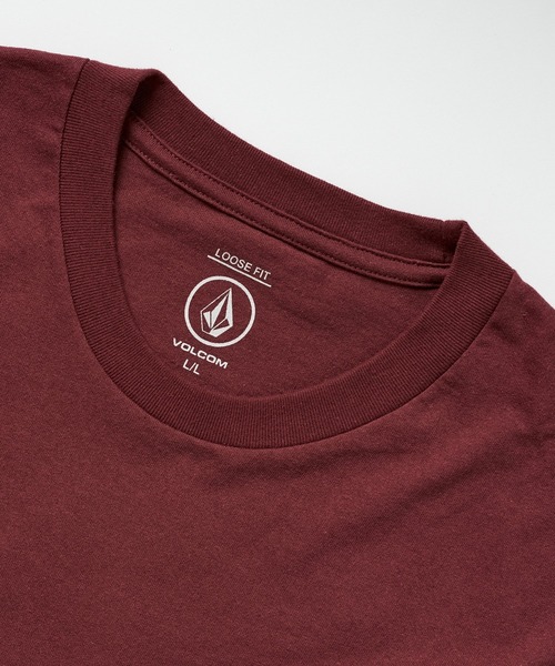 VOLCOM(ボルコム)の「VOLCOM メンズ STONESTOWN LS ロンT 【2026年秋冬モデル】/ボルコムバックプリントロゴ長袖ロンT(Tシャツ/カットソー・メンズ・バーガンディー/ホワイト/ブラック・MEDIUM/LARGE/X-LARGE)」の6枚目の写真