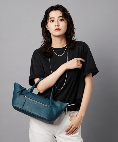 TOFF&LOADSTONE（トフアンドロードストーン）の「Wing shoulder （ウィング ショルダー）（ショルダーバッグ・レディース・サンドベージュ/ブラック/ホワイト系/ネイビー系6・00）」の9枚目の写真