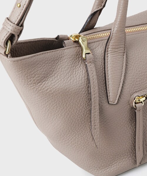 TOFF&LOADSTONE（トフアンドロードストーン）の「Wing shoulder （ウィング ショルダー）（ショルダーバッグ・レディース・サンドベージュ/ブラック/ホワイト系/ネイビー系6・00）」の16枚目の写真