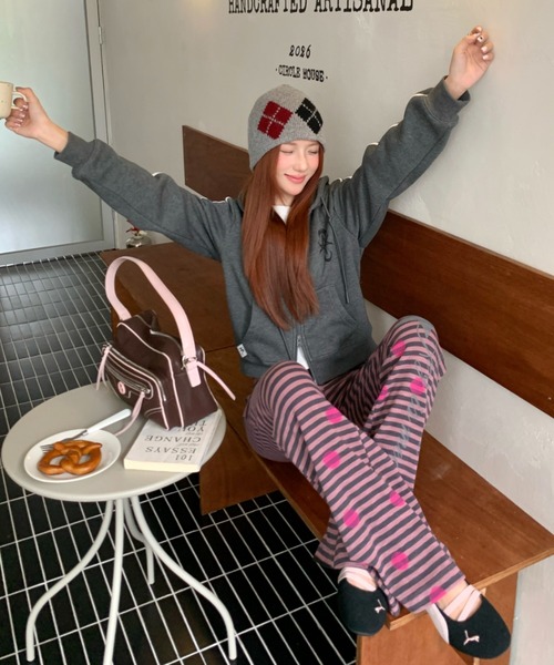 AsRiRe(アスリレイ)の「26aw スタープリントボーダーストレッチフレアパンツ(その他パンツ・レディース・パープル/グリーン・M)」の21枚目の写真