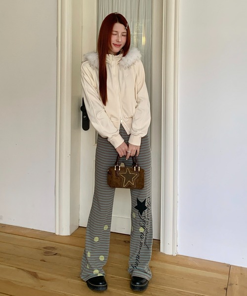 AsRiRe(アスリレイ)の「26aw スタープリントボーダーストレッチフレアパンツ(その他パンツ・レディース・パープル/グリーン・M)」の5枚目の写真