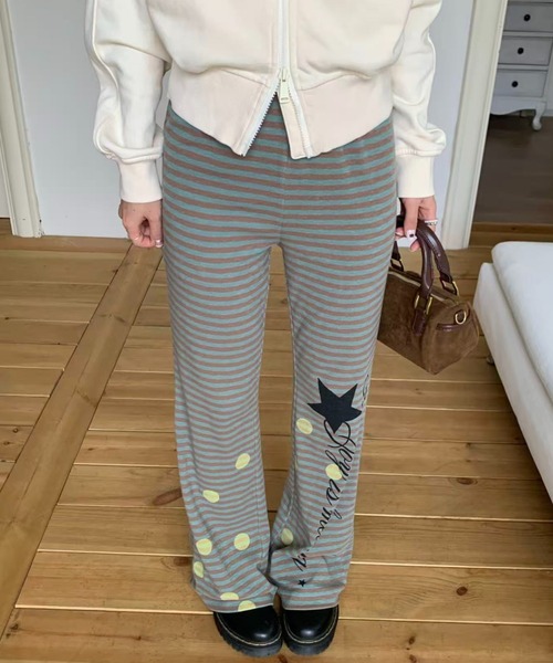 AsRiRe(アスリレイ)の「26aw スタープリントボーダーストレッチフレアパンツ(その他パンツ・レディース・パープル/グリーン・M)」の11枚目の写真