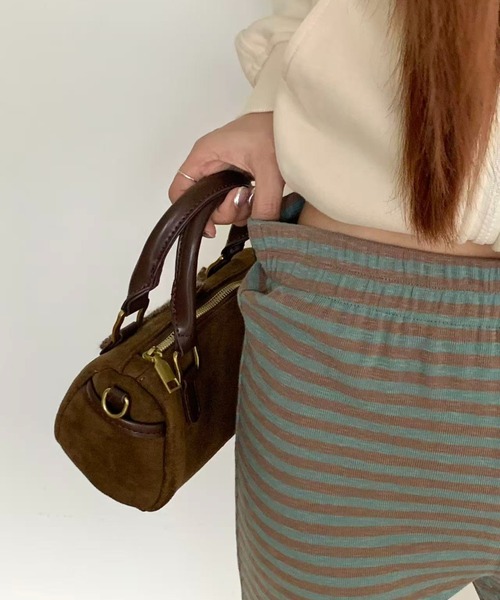 AsRiRe(アスリレイ)の「26aw スタープリントボーダーストレッチフレアパンツ(その他パンツ・レディース・パープル/グリーン・M)」の3枚目の写真