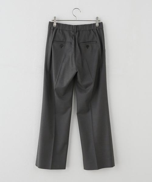 Spick & Span(スピックアンドスパン)の「《セットアップ可》サキソニータックイージーストレートパンツ(スラックス・レディース・チャコールグレー/ベージュ・38/36)」の3枚目の写真