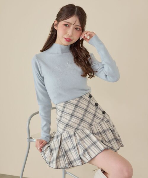 MAJESTIC LEGON（マジェスティックレゴン）の「パールビジューキラキラニットトップス（ニット/セーター・レディース・ブラック/ブルー/アイボリー・MEDIUM）」の16枚目の写真