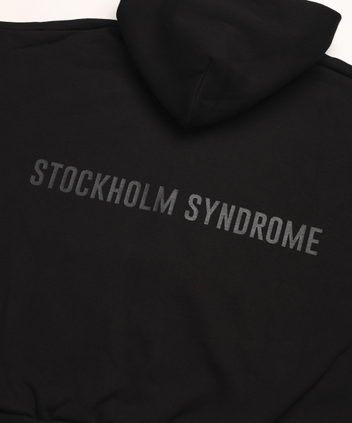 STOCKHOLM SYNDROME（ストックホルムシンドローム）の「ロゴジップフーディー - ブラック（パーカー・レディース・その他・FREE）」の3枚目の写真