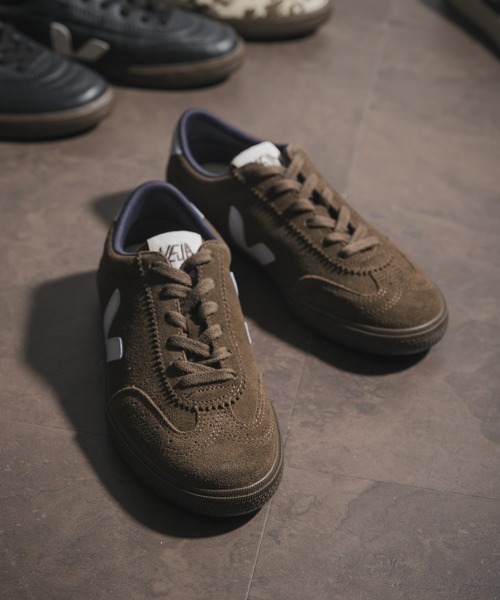 THE GOODLAND MARKET(ザグッドランドマーケット)の「veja VOLLEY EAGLE SWAN M(スニーカー・メンズ・ブラウン・43/42/41)」の1枚目の写真