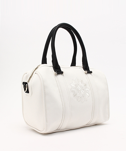 Desigual（デシグアル）の「「Desigual/デシグアル」刺繍入りボストンバッグ（ボストンバッグ・レディース・ホワイト×ブラック・ONE SIZE）」の7枚目の写真