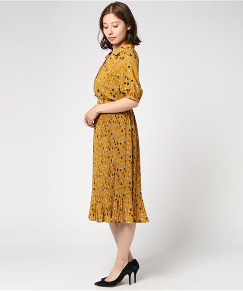 REDYAZEL（レディアゼル）の「フラワープリントシャツワンピース（シャツワンピース・レディース・イエロー系その他/レッド系その他/ブルー系その他・FREE）」の5枚目の写真