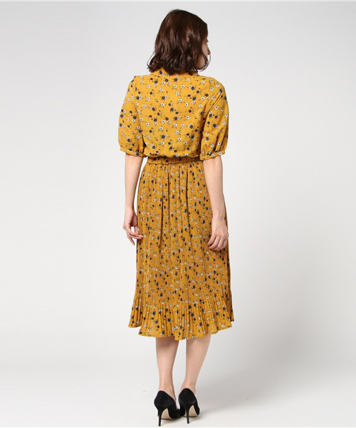 REDYAZEL（レディアゼル）の「フラワープリントシャツワンピース（シャツワンピース・レディース・イエロー系その他/レッド系その他/ブルー系その他・FREE）」の6枚目の写真