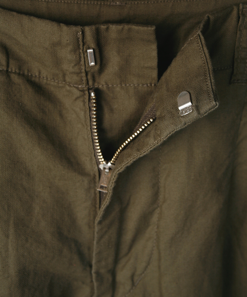 AG by EXPERIMENT（エージーバイエクスペリメント）の「●SARROUEL LOOSE SHORTS "OWS"（その他パンツ・メンズ・ライトグレー/カーキ/スミクロ・48/46/44）」の10枚目の写真