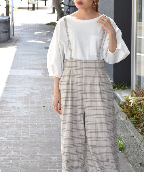 w closet（ダブルクローゼット）の「リネン混チェック柄サス付きパンツ（その他パンツ・レディース・ベージュ/グレー・FREE）」の4枚目の写真